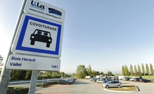 L'aire située sur la route Ancenis-Clisson dispose de 84 places sécurisées.