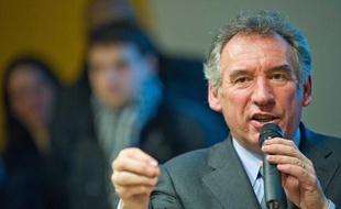 François Bayrou lors d'une rencontre avec des étudiants et professeurs à Albi, le 6 février 2012.