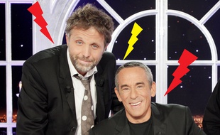 Stéphane Guillon et Thierry Ardisson sur le plateau de «Salut les Terriens!» en 2010.