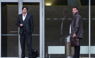 Frederic Pechier, à droite, et son avocat, Randall Schwerdorffer.