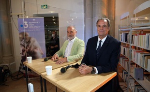 Jean-Marc Governatori aux côtés du candidat LR sortant Renaud Muselier