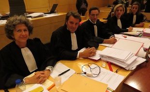 Les avocats de la partie civile (ici, cinq sur les sept constitués) ont posé de nombreuses questions aux travailleurs sociaux qui ont défilé à la barre, ce lundi.