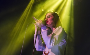 Yelle, en concert à Bruxelles, le 17 décembre 2014.