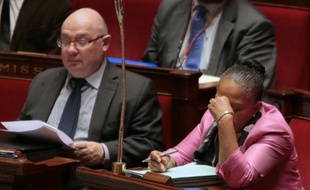 Le député PS François Brottes (G) à l'Assemblée nationale, le 26 juin 2015
