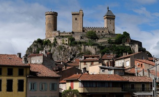 Le chateau de Foix, préfecture du département de l'Ariège.