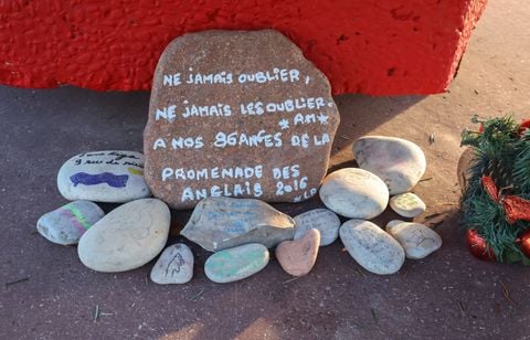 Des victimes de l’attentat de Nice proposent un autre nom que Sarkozy pour le parvis