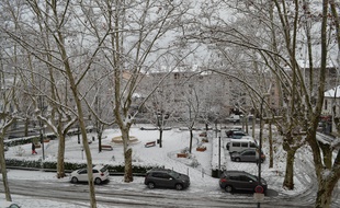Lyon, le 18 décembre 2017. Lyon s'est réveillée sous la neige. Ici au Point du Jour, dans le 5e arrondissement.