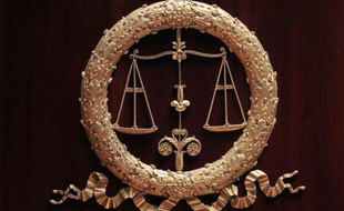 Un homme de 43 ans a été condamné vendredi à 30 ans de réclusion criminelle assortie d'une période de sûreté de 20 ans, par la Cour d'assises de l'Orne, pour avoir battu à mort Clara, 4 ans, la fille de son ex-compagne, en 2010.