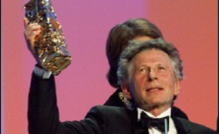 "Le pianiste" de Roman Polanski avait reçu sept César en 2003: prix du meilleur film, meilleur réalisateur, meilleur acteur (Adrien Brody), meilleure musique (Wojciech Kilar), meilleure photo (Pavel Edelman), meilleurs décors (Alfan Starski), meilleur son (Jean-Marie Blondel, Gérard Hardy et Dan Humphreys).