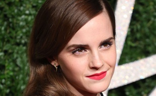 Emma Watson aux British Fashion Awards 2014, le 1er décembre.