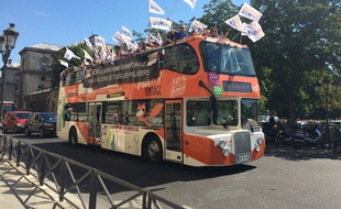 Le bus d'Unité-SGP sillonne l'Ile-de-France pour dénoncer les mutualisations.