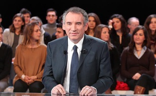 François Bayrou sur le plateau de «Des paroles et des actes», sur France 2, le 8 mars 2012.