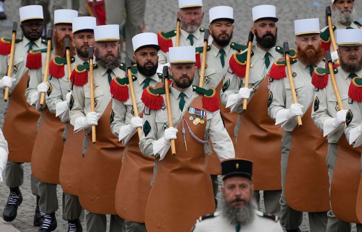 Dans La Solde Du Legionnaire Mots Fleches Guerre en Ukraine : « Nous sommes sans nouvelle d'une vingtaine de  légionnaires ukrainiens »