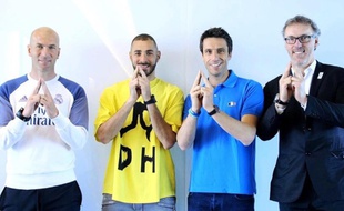 Zinédine Zidane, accompagné de Laurent Blanc et Karim Benzema, apporte son soutien à la candidature de Paris pour les JO 2024, avec le co-président du comité d'organisation Tony Estanguet.