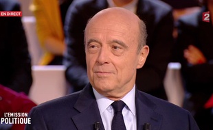 Alain Juppé, sur le plateau de "L'Emission politique".