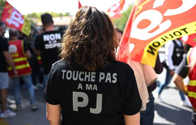 Toulon : Une centaine d'agents, de la PJ manifestent contre la réforme de la police de Darmanin