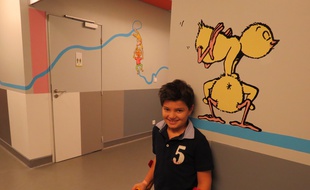 Paris, le 10 dÈcembre 2014, le service de pÈdiatrice gÈnÈrale de l'hÙpital Necker a ÈtÈ dÈcorÈ par des illustrateurs de l'Ecole des Loisirs.