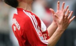 "Ce Ribéry est un génie", "Franck, tu es mon roi": les supporteurs du Bayern Munich ont célébré le 25e anniversaire de Franck Ribéry à l'instigation du club bavarois, qui a publié lundi sur son site internet le résultat d'un concours de poésie.