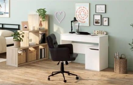 Votre espace de travail a besoin d’un coup de neuf ? Ce bureau blanc à tiroir et porte est à -30 % chez But !