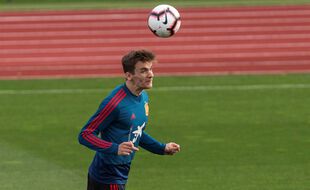 Le défenseur centrale de l'Espagne, Diego Llorente , a été testé positif au Covid-19 le 8 juin 2021, juste avant le début de l'Euro.