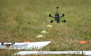 Coupe du monde de drones à Pourrières, dans le Var, le 14 mai 2016