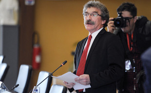 En Ille-et-Vilaine, le socialiste Jean-Luc Chenut est en bonne position pour conserver son siège.