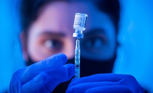 Le ministère de la Santé estime que les vaccins AstraZeneca et Janssen sont indispensables pour la campagne vaccinale en France. (Illustration)