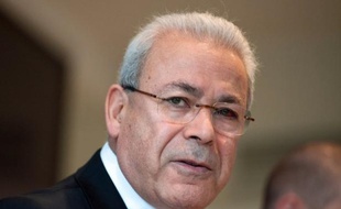 Le chef du Conseil national syrien (CNS) Burhan Ghalioun, principale instance de l'opposition syrienne, a salué jeudi la défection du vice-ministre du Pétrole, indiquant à l'AFP s'attendre à ce que d'autres hauts cadres du régime fassent de même.