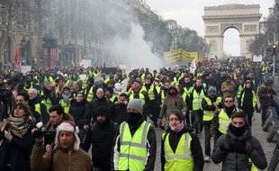 Manifestation des «gilets jaunes» sur les Champs-Elysées à Paris, le 9 février.