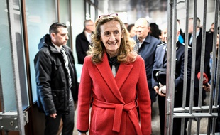 Paris, le 14 avril 2019. Nicole Belloubet, la ministre de la Justice, visite la prison de la Santé, à Paris.