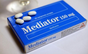 "Enfumage", "volonté d'occulter": deux experts et ex-membres de l'Agence de sécurité des produits de santé (Afssaps) ont pointé du doigt vendredi la responsabilité des laboratoires Servier, au 4e jour du procès du Mediator.
