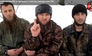 Le chef de la rébellion islamiste du Caucase russe, le Tchétchène Dokou Oumarov, a ordonné à ses partisans de mettre fin aux attaques contre des civils en Russie, à la suite des manifestations contre le régime du Premier ministre Vladimir Poutine, dans une vidéo publiée vendredi.
