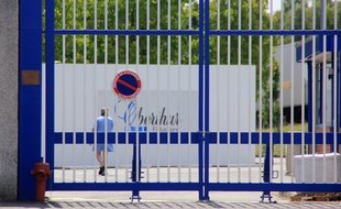 L'entrée de l'imprimerie Oberthur Fiduciaire à Rennes, l'une des plus importantes imprimeries de billets de banque en Europe.