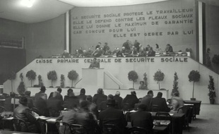 Photo datant du 22 février 1947 du Congrès pour l'Organisation de la Sécurité Sociale au Parc des Expositions de la Porte de Versailles à Paris