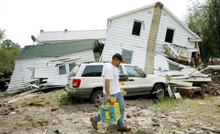 Face à la multiplication attendue des inondations, sécheresses ou vagues de chaleur dans les prochaines décennies pour cause de réchauffement, l'humanité doit déjà s'organiser, préconise un rapport d'experts qui doit être adopté vendredi.