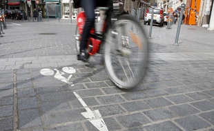 Une piste cyclable (illustration).