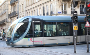Un tramway à Bordeaux.