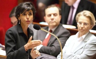 L'Assemblée nationale a approuvé, dans la nuit de mercredi à jeudi, le projet de loi Dati créant des centres fermés dans lesquels des criminels dangereux pourront être enfermés pour une durée indéterminée à leur sortie de prison.