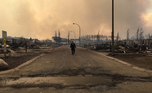 La ville de Fort McMurray a été ravagée par les flammes.
