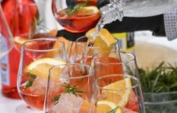 Mojito, Spritz… Qui est le cocktail qui trône en tête des ventes cet été ?