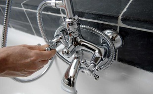 Robinet de salle de bain (illustration)