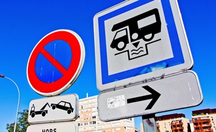 Une aire de stationnement de camping-car. (Illustration)