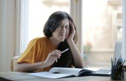 Comment éviter le mal de tête lié au travail sur écran ?