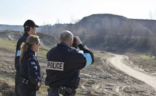 Une équipe d'intervention de Frontex à la frontière greco-turque, en février 2011.