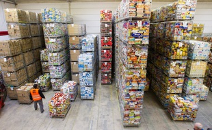 Marseille le 2 décembre 2013 - Dans l’entrepôt de la Banque alimentaire, à Marseille.