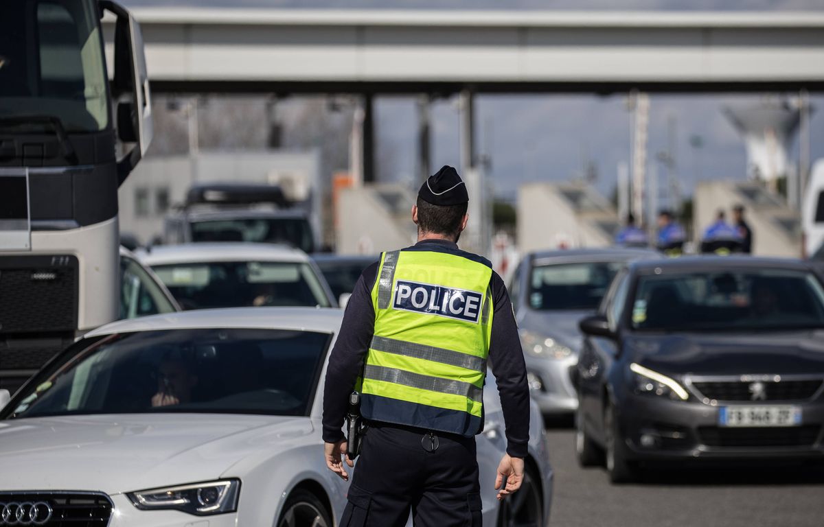 Bouches-du-Rhône : Trois policiers blessés après un refus d'obtempérer à un péage
