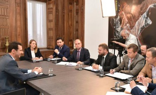 Une capture d'écran fournie par la SANA montre le président syrien Bachar al-Assad, lors d'un entretien à des médias russes le 15 septembre 2015 à Damas