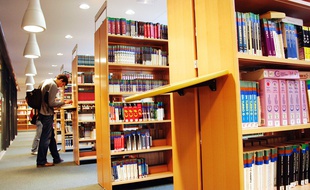 La bibliothèque inter-universitaire de Jussieu à Paris