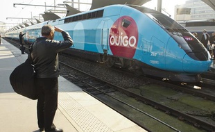 Présentation du nouveau train TGV «OuiGo» low cost de la SNCF, à Paris le 19 février 2013.