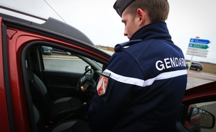 Illustration. Contrôle sécurité routière des gendarmes.